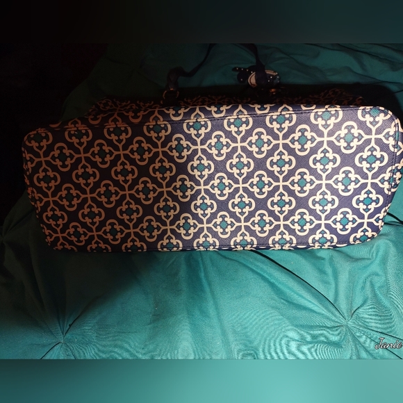 Brighton Interlock lock it Tote bag and charm - Picture 7 of 8